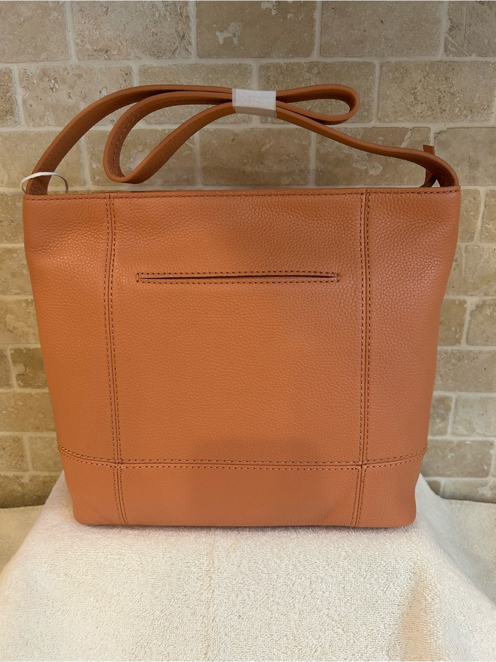 The Sak Crossbody Bag in the color NECTAR - Picture 4 of 11